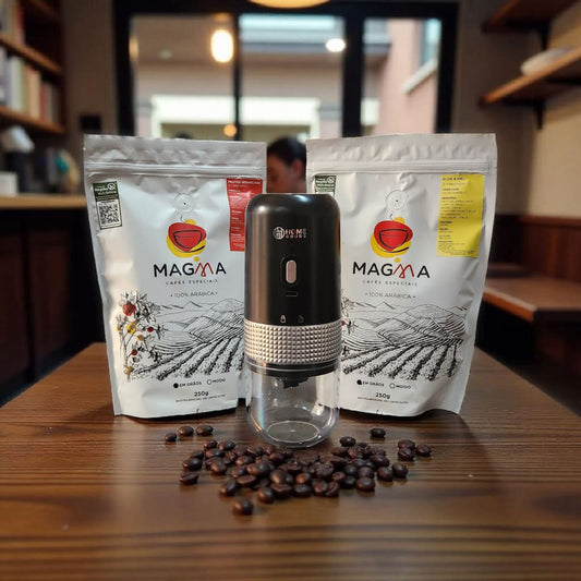Kit 2 cafés especiais em grãos e moedor elétrico portátil