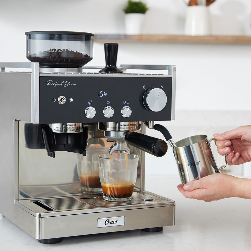 Máquina Cafeteira Espresso Manual Oster Perfect Brew Máxima