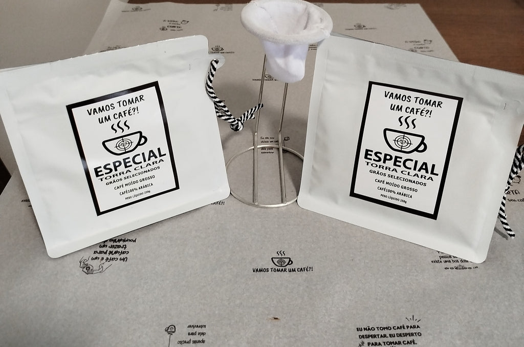 Kit 2 cafés especiais e 1 coador de café Vamos Tomar Um Café