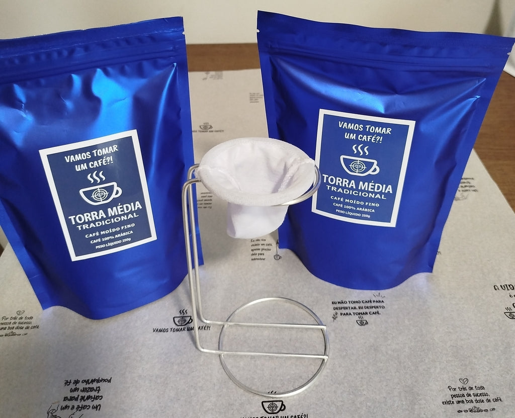 Kit 2 cafés torra média tradicional e 1 coador de café Vamos Tomar Um Café