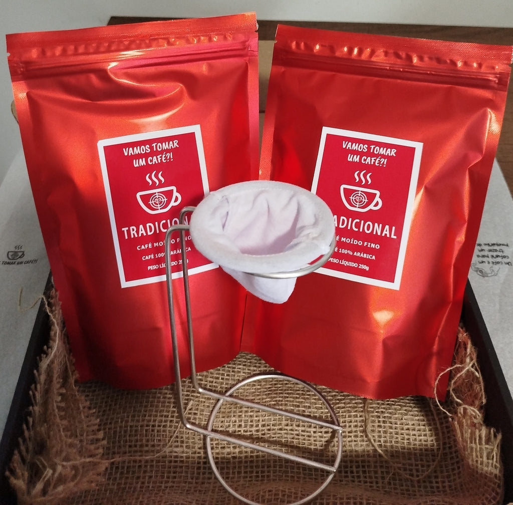 Kit 2 cafés tradicionais e 1 coador de café Vamos Tomar Um Café