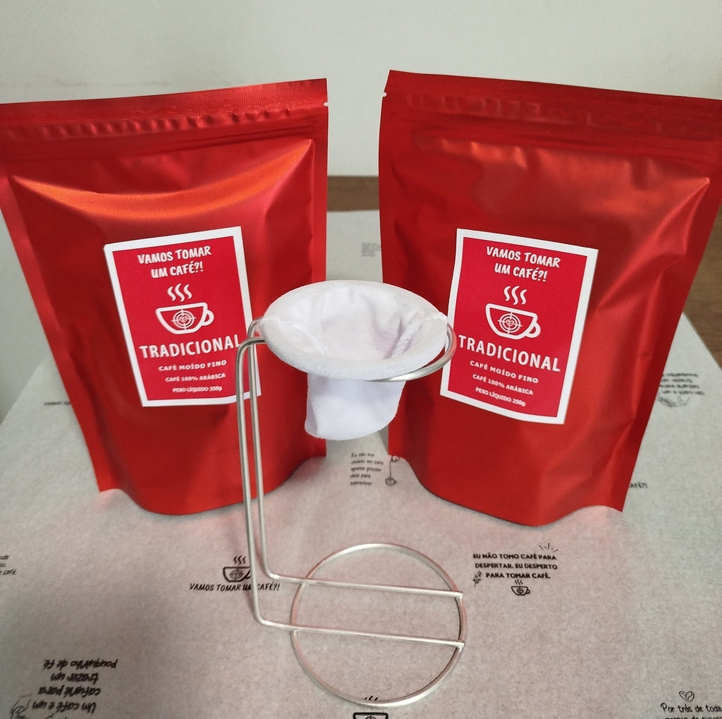 Kit 2 cafés tradicionais e 1 coador de café Vamos Tomar Um Café