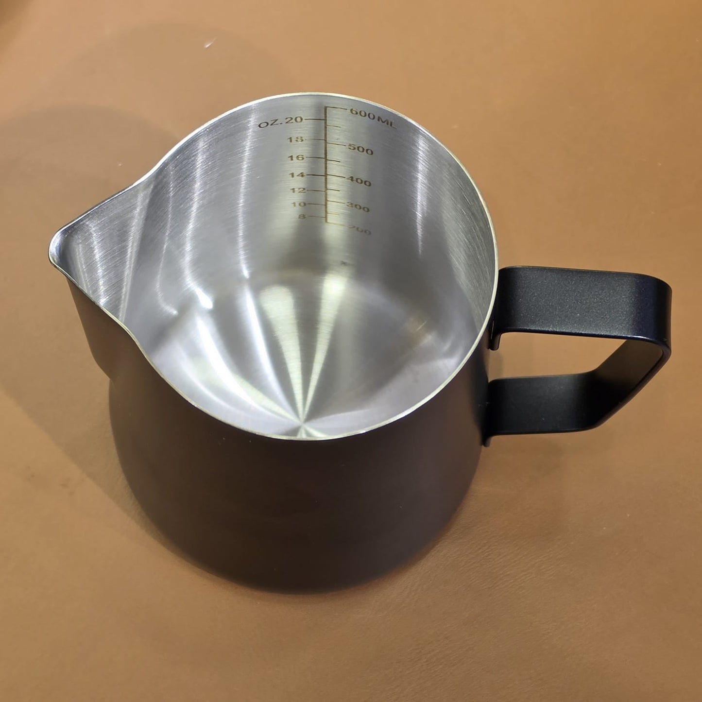 Pitcher 600ml teflon