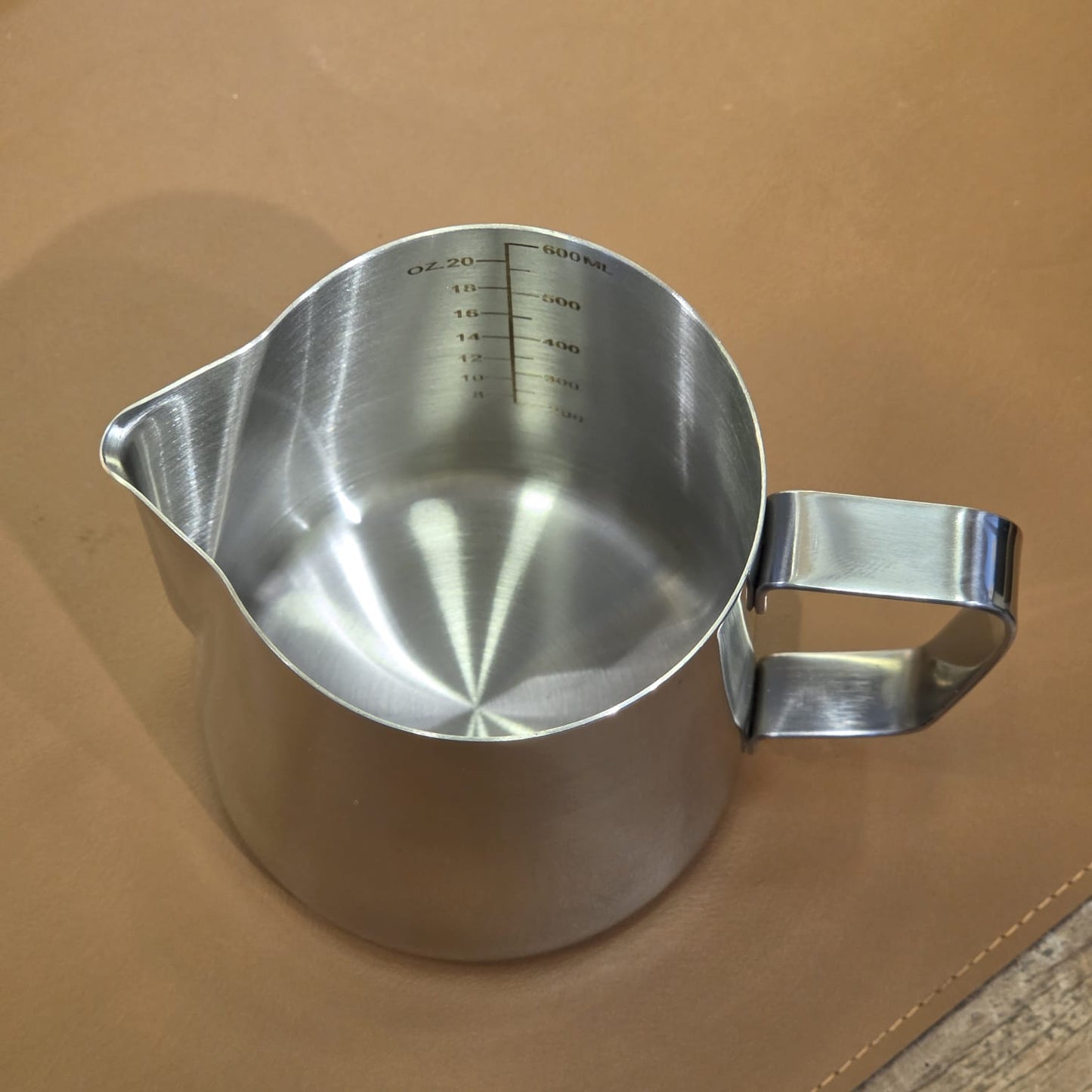 Pitcher 600ml prata inox