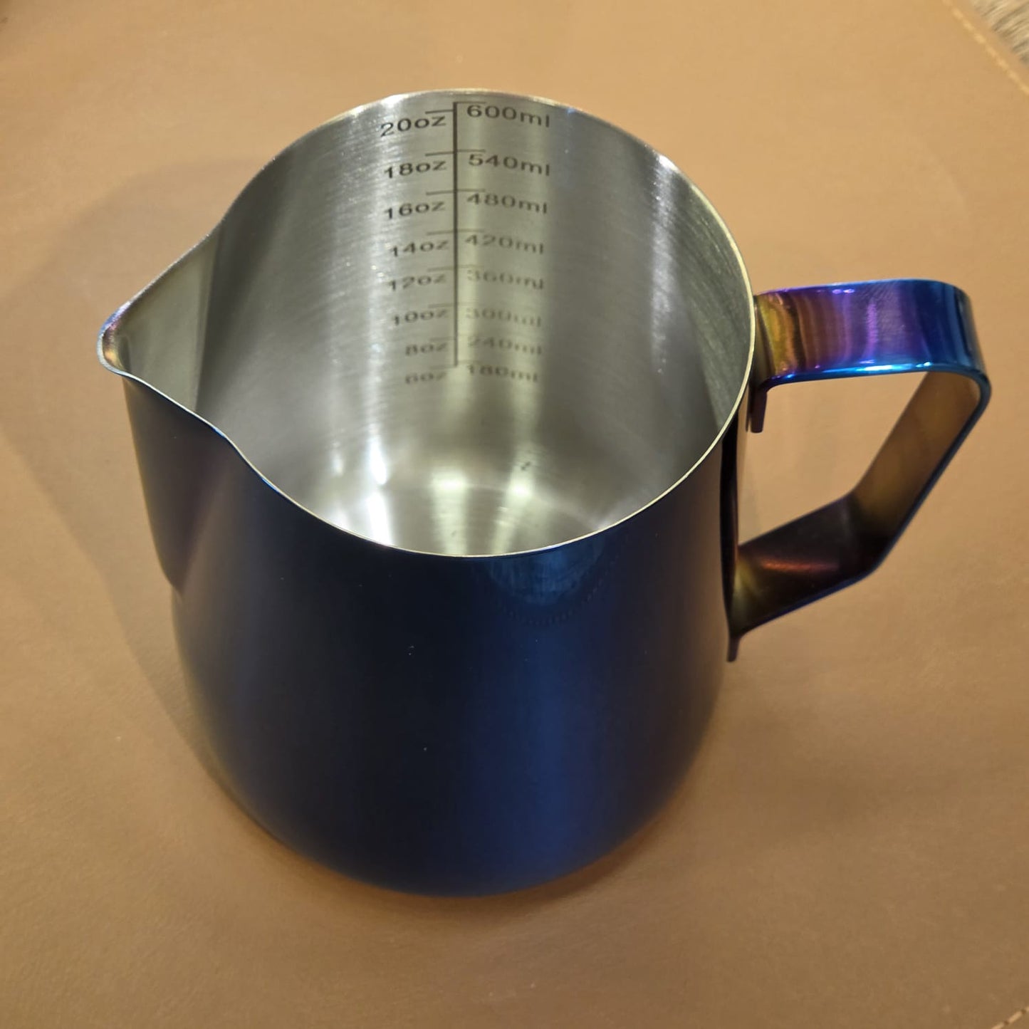 Pitcher 600ml azul espelhado