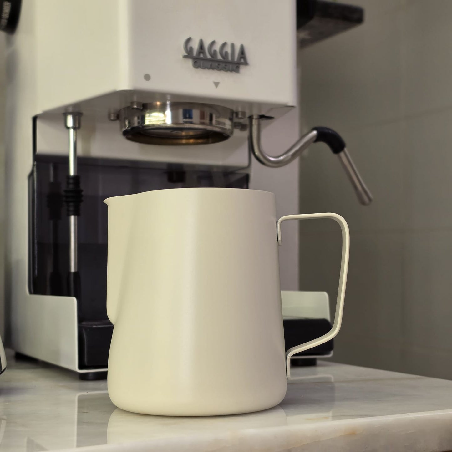 Pitcher Branca 600ml