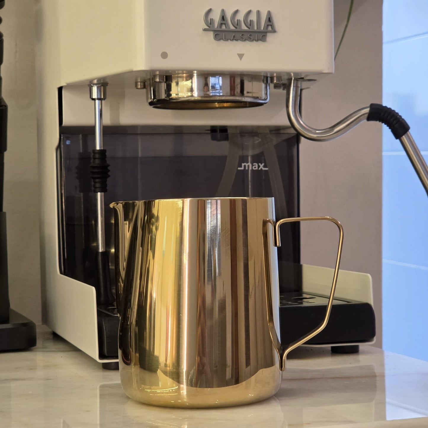 Pitcher 600ml Dourada