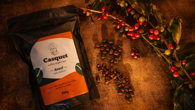 Café Especial Torrado em Grãos 100% Arábica 84+ Pontos 1kg Torra Média | Casquet Kit Degustação